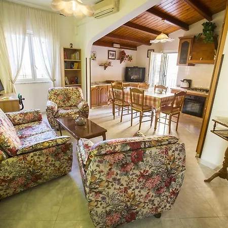 Marylin Apartment